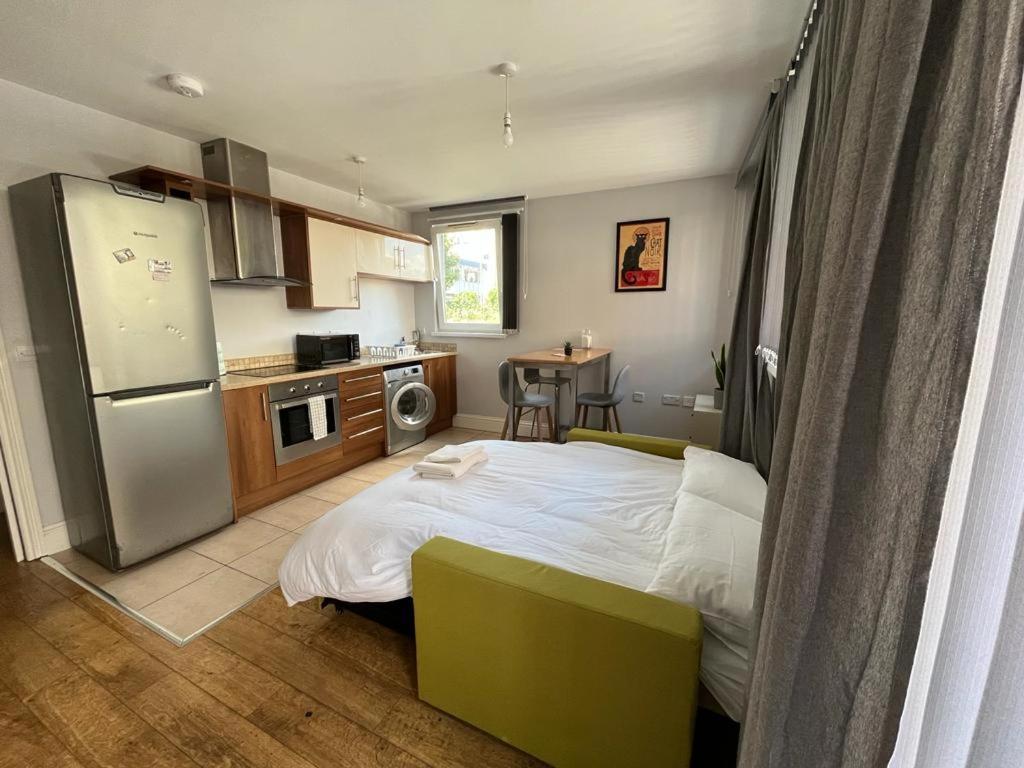 London Modern Flat Near Transports Daire Dış mekan fotoğraf