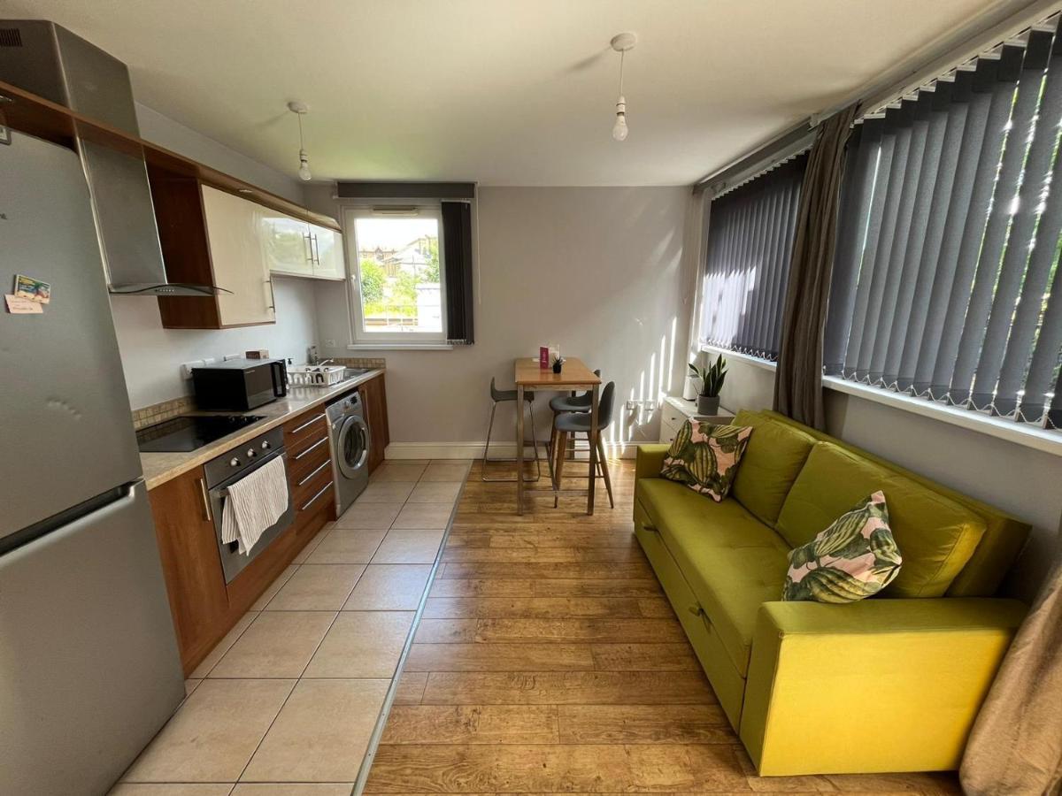 London Modern Flat Near Transports Daire Dış mekan fotoğraf
