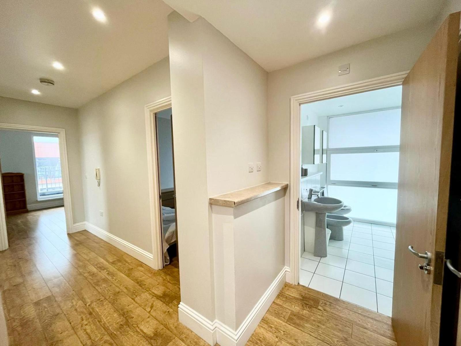 London Modern Flat Near Transports Daire Dış mekan fotoğraf