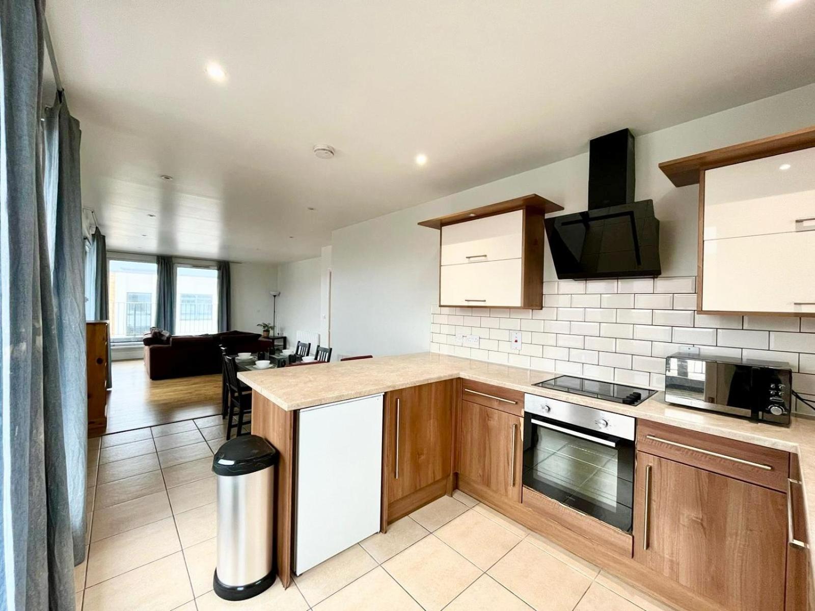 London Modern Flat Near Transports Daire Dış mekan fotoğraf