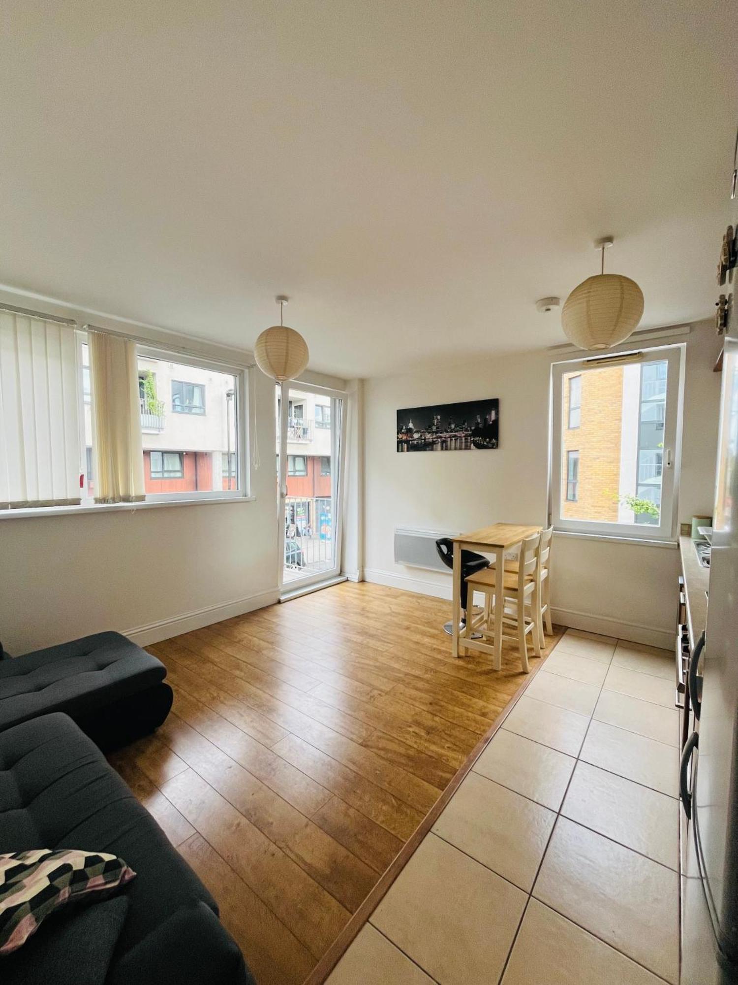 London Modern Flat Near Transports Daire Dış mekan fotoğraf